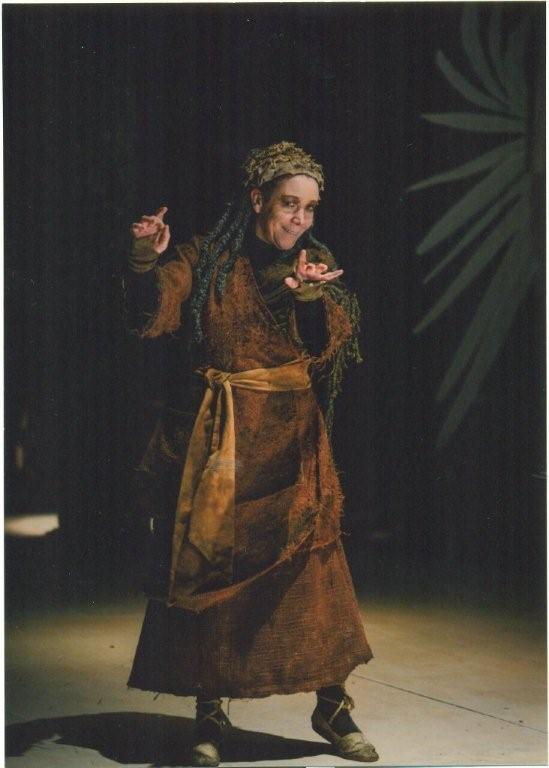 Emoé de la Parra Twitter Facebook