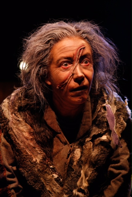 Emoé de la Parra festeja los 10 años de Círculo Teatral